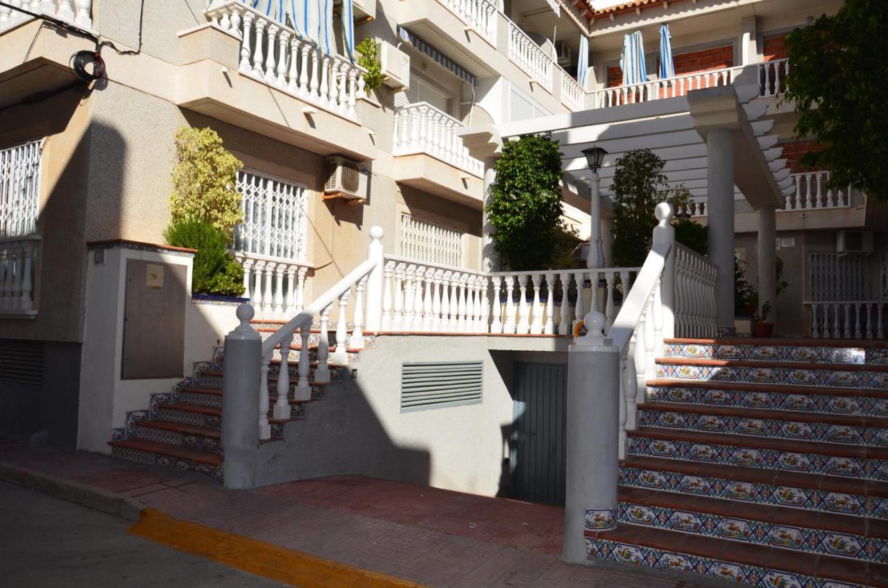 Apartamento Oslo Apartment Torrevieja Bagian luar foto